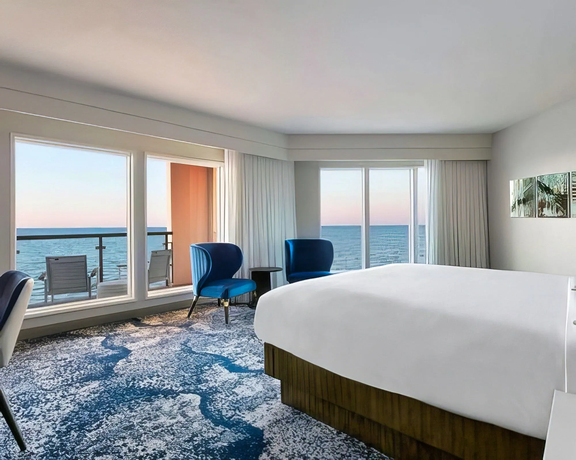 Delta Hotels Virginia Beach Bayfront Suites